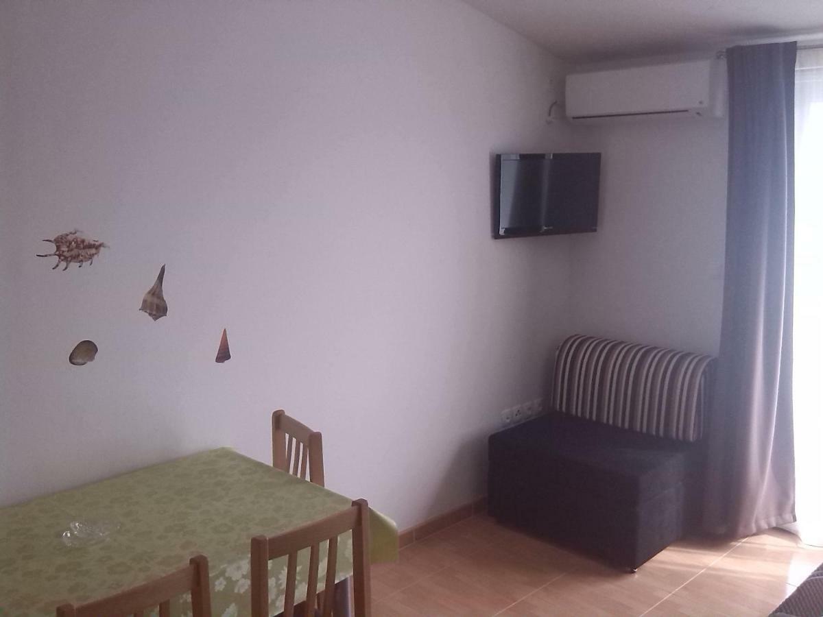 Apartmani Luna Novaglia Esterno foto